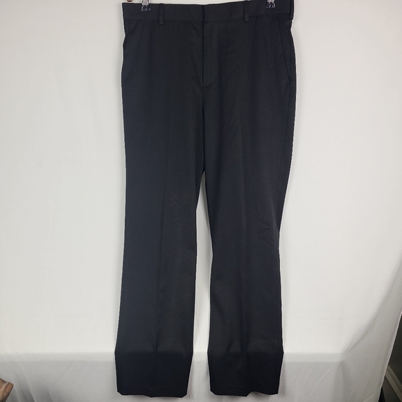 Van Heusen Men's Dress Pants 34x34 Black Traveler Non-iron. EUC - Picture 1 of 8